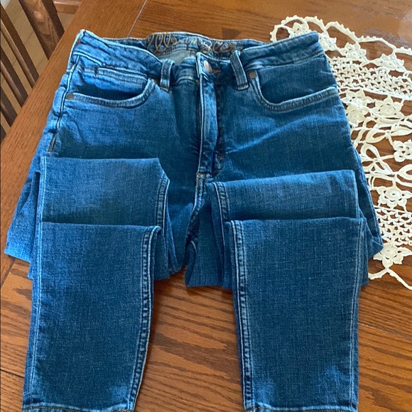 Wrangler Blue Jeans 28x28 Girls Good Pre Worn Condition - Picture 1 of 8